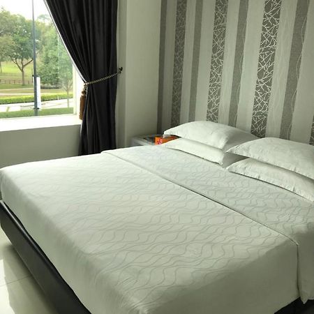 Goody Hotel Johor Bahru Buitenkant foto